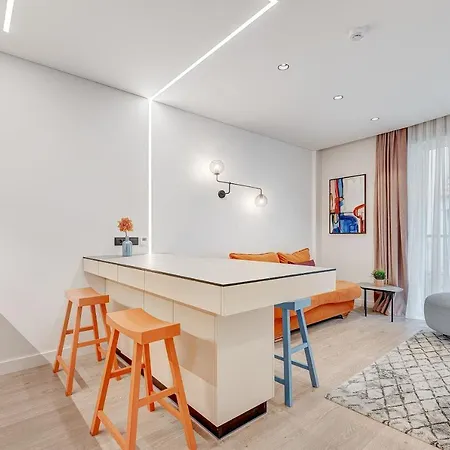Happy G, Self Check-in, Terrace, Underground Parking Apartment *