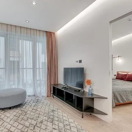 Happy G, Self Check-in, Terrace, Underground Parking *